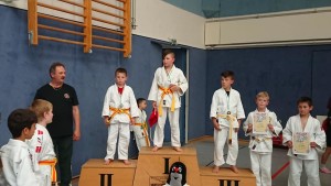 33750327_1951926238174772_5049396495023865856_n